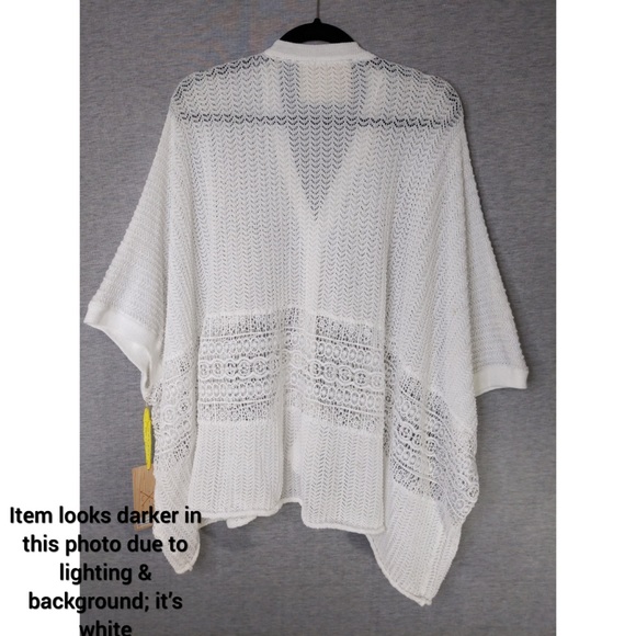 California Moonrise Crochet Lace Throw Over Top - Picture 5 of 13